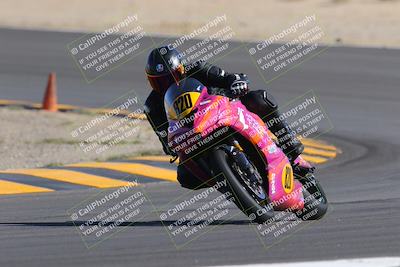 media/Oct-08-2022-SoCal Trackdays (Sat) [[1fc3beec89]]/Turn 10 (945am)/